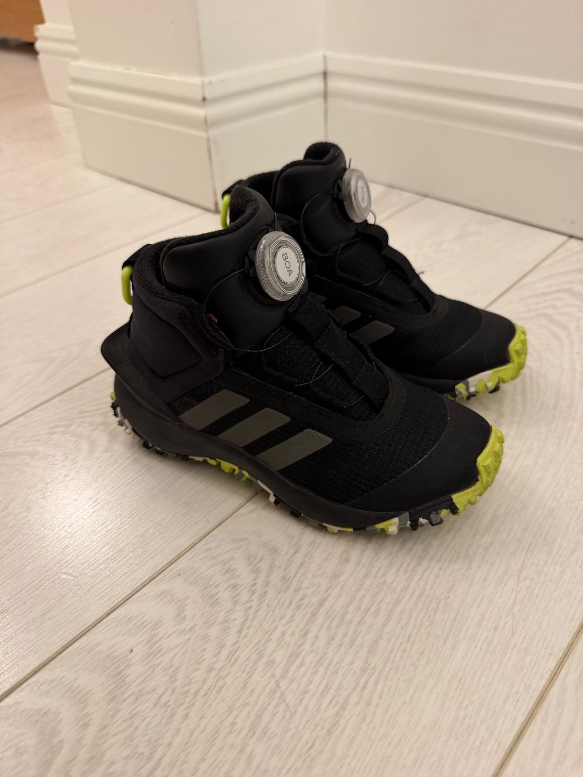 Adidas nepromocive cipele